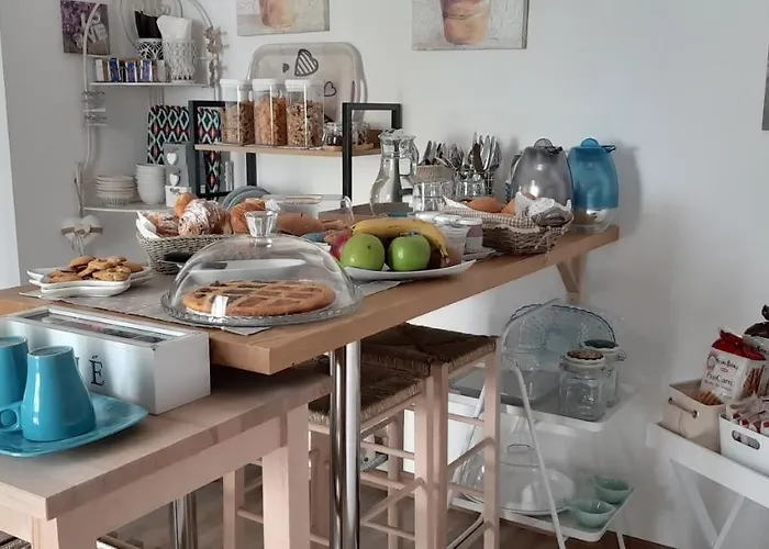 ベッド・アンド・ブレックファスト My House シローロ