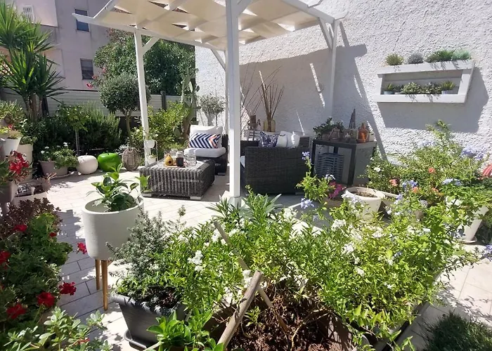 ベッド・アンド・ブレックファスト My House シローロ